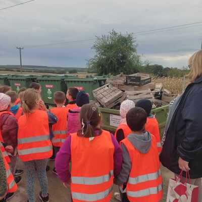 A Somogyjádi Mikrotérségi Mesevár Óvoda nagycsoportos óvodásai látogattak el a Somogyjádi Hulladékudvarunkba